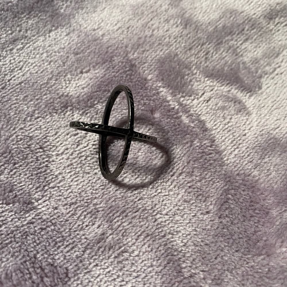 Black X ring